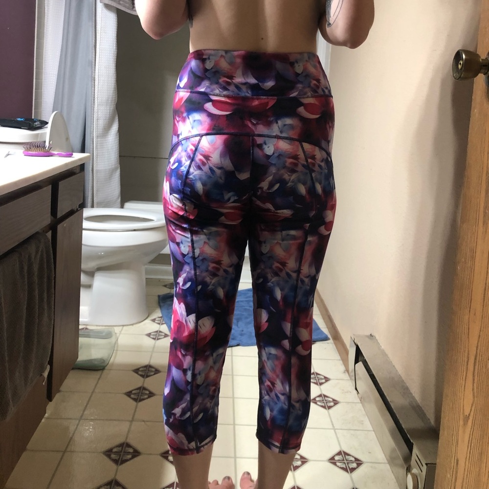 Fashion To Figure High Waisted Cropped Leggings